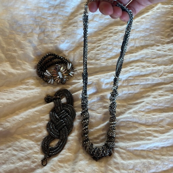 Set of 3x pieces, grey/silver tone jewelry - Picture 7 of 7